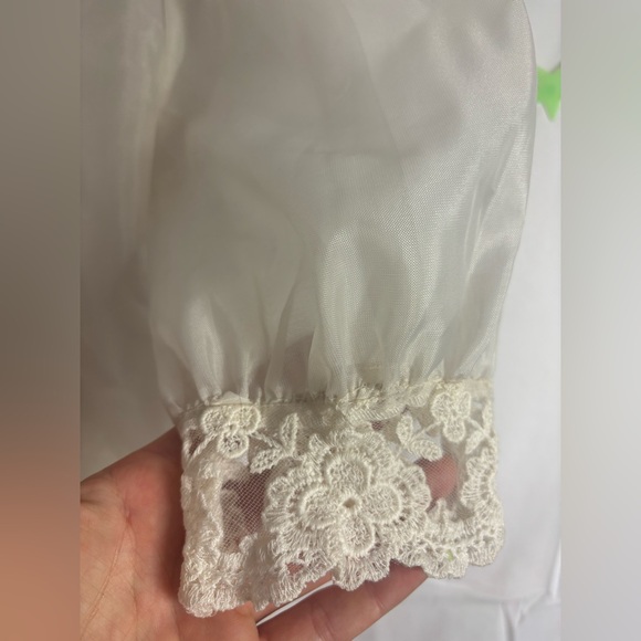 VTG Ivory Sheer Lace Pearl Button Puff Sleeve Victorian Blouse Size S/M - Picture 7 of 16